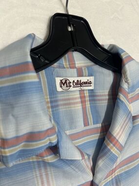Men’s Light Blue Plaid Casual Button-Down Shirt